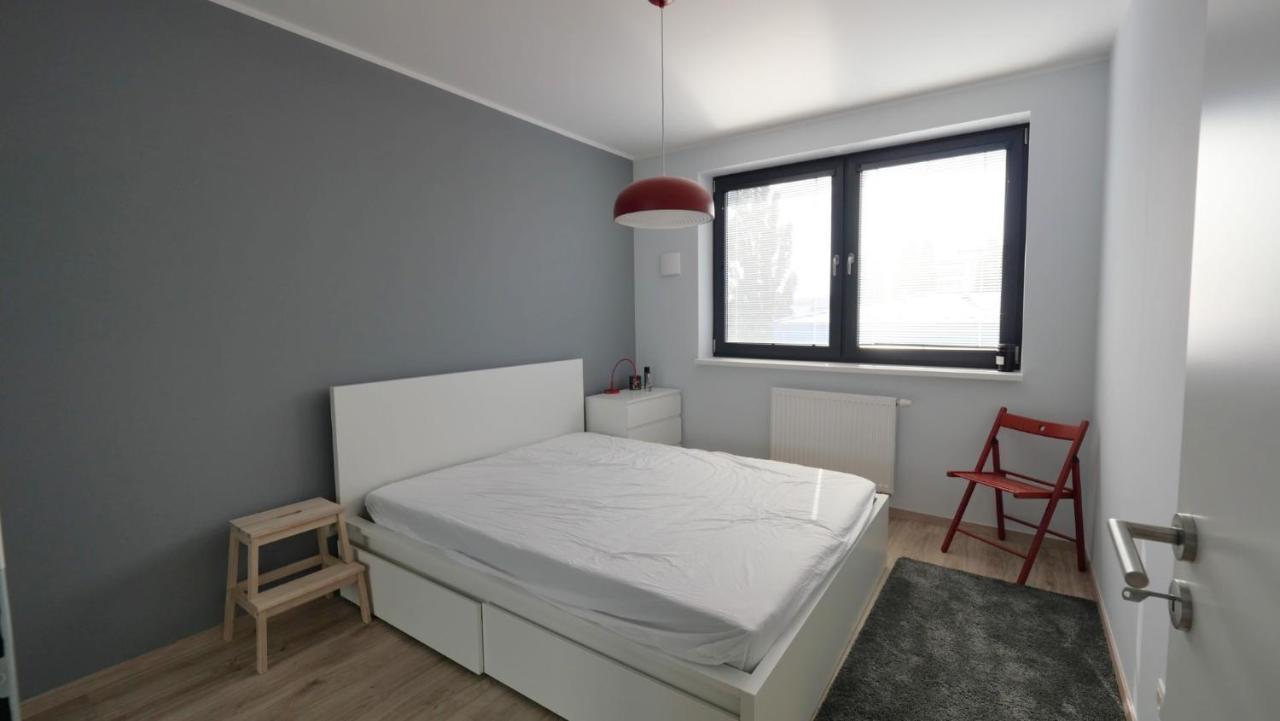 Air-Conditioned, 2 Room Apartment With Terrace Братислава Экстерьер фото