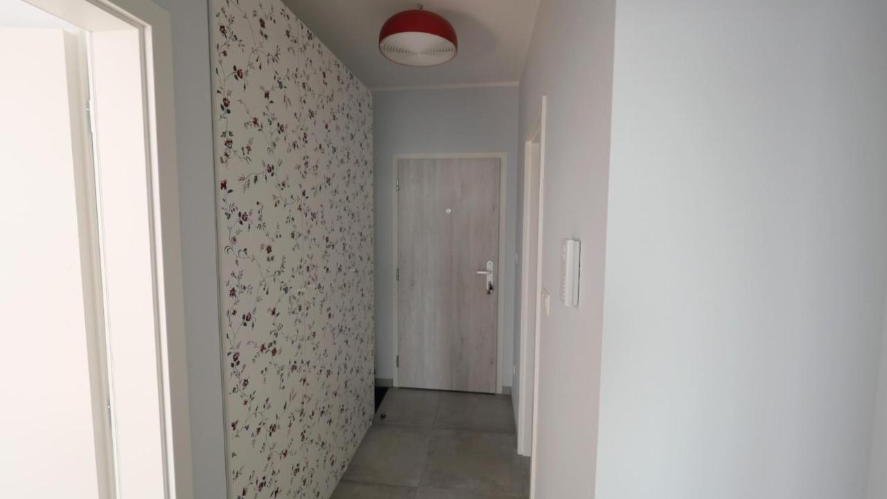 Air-Conditioned, 2 Room Apartment With Terrace Братислава Экстерьер фото